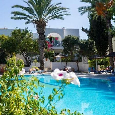 Nice Holiday Apartment Paphos Ngoại thất bức ảnh