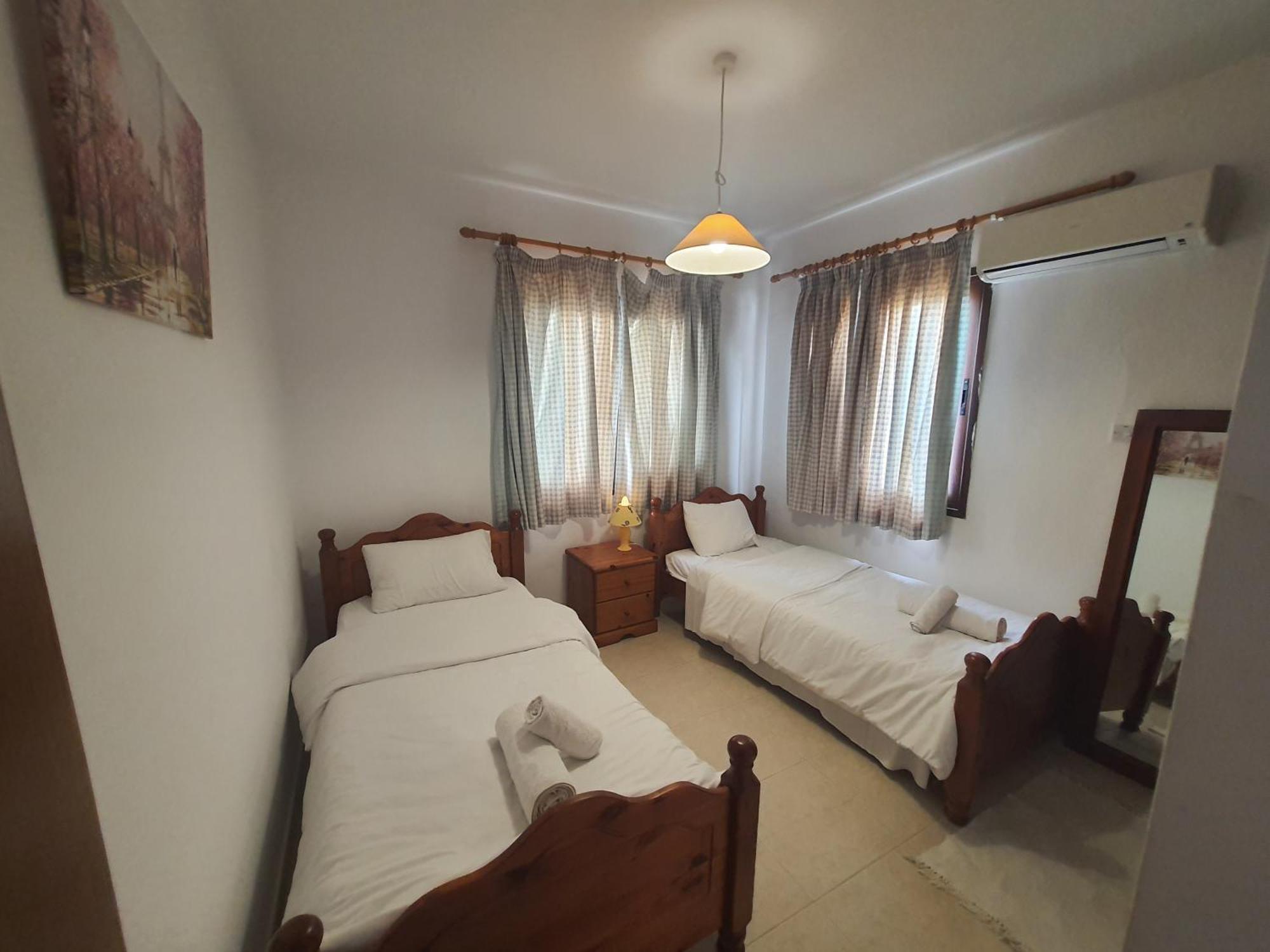 Nice Holiday Apartment Paphos Ngoại thất bức ảnh
