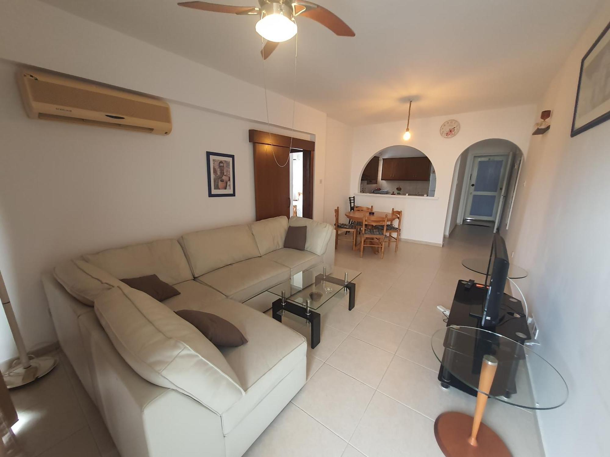 Nice Holiday Apartment Paphos Ngoại thất bức ảnh